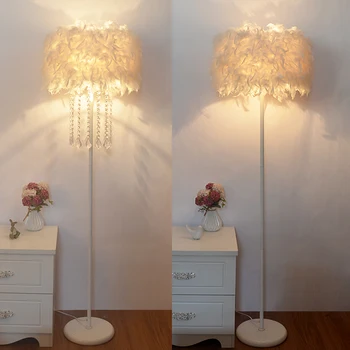 Торшер Ins Style Feather Спальня Princess Nordic Гостиная Креативная вертикальная настольная лампа Заполняющий свет