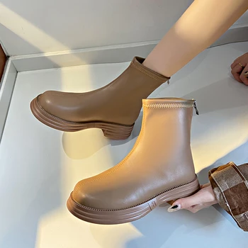 Обувь на платформе Женские 2023 Новый корейский стиль Модные женские сапоги с круглым носком Удобные ботинки челси на среднем каблуке Botas Mujer