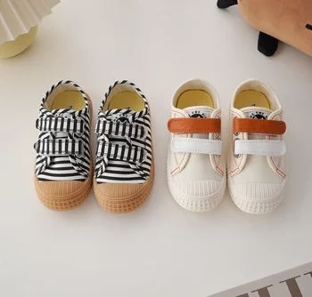 2023 Детская обувь Осень новые мальчики и девочки детская комнатная обувь ткань обувь доска обувь
